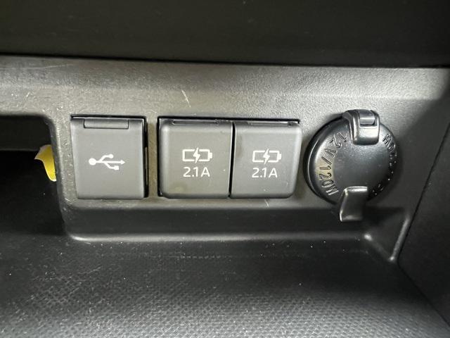 used 2021 Toyota Highlander car, priced at $33,800