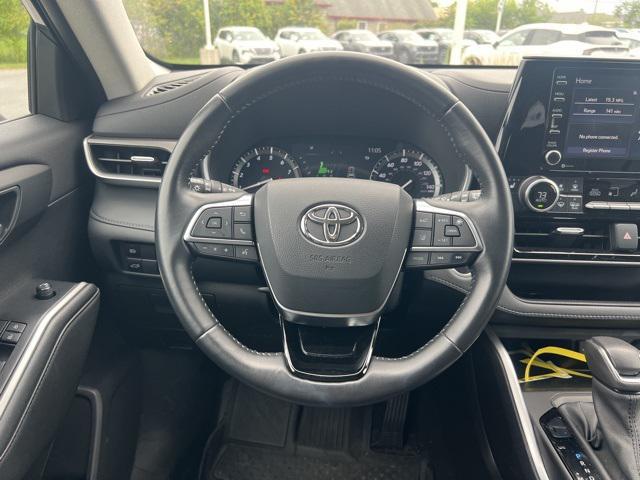 used 2021 Toyota Highlander car, priced at $33,800