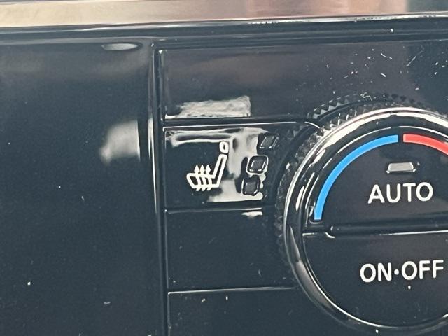 new 2025 Nissan Pathfinder car, priced at $37,187