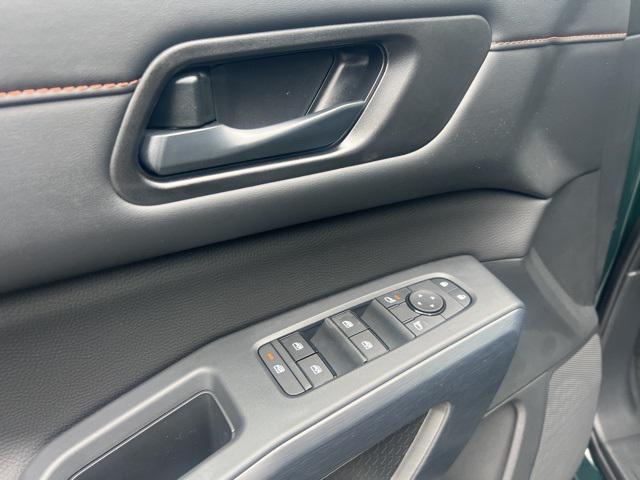 new 2025 Nissan Pathfinder car, priced at $37,187