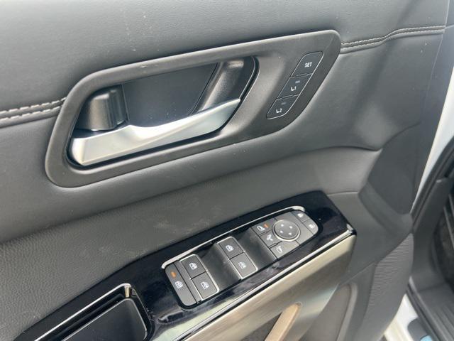 new 2025 Nissan Pathfinder car, priced at $45,817