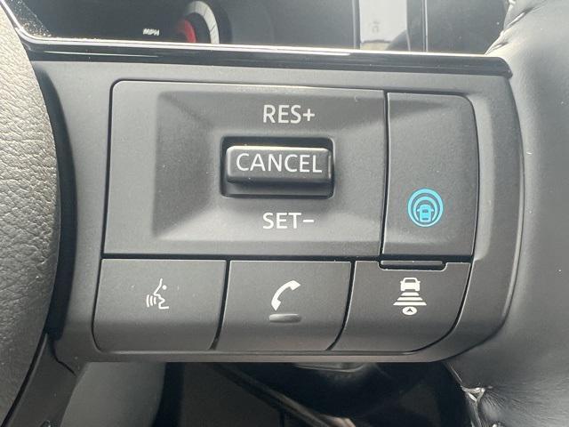 new 2025 Nissan Pathfinder car, priced at $45,817