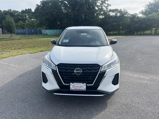 new 2025 Nissan Kicks car, priced at $22,216