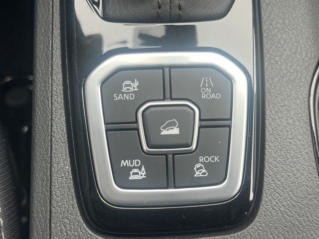 new 2026 Nissan Frontier car, priced at $39,395