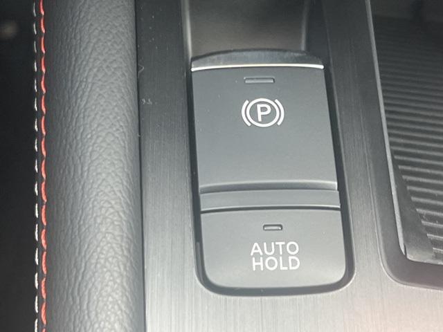 new 2025 Nissan Kicks car, priced at $29,574