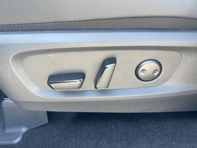 new 2025 Nissan Pathfinder car, priced at $44,344