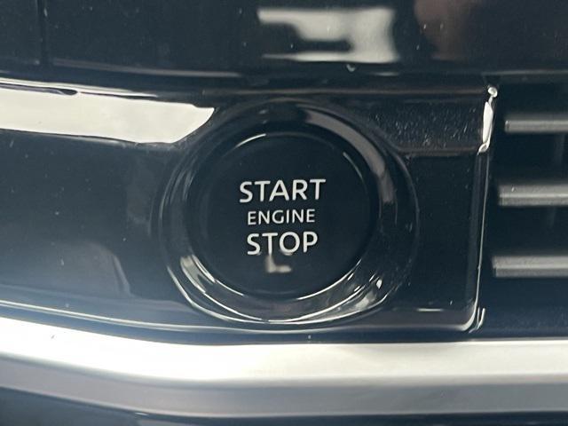 new 2025 Nissan Pathfinder car, priced at $37,841