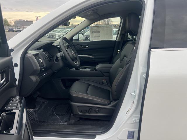new 2025 Nissan Pathfinder car, priced at $37,841