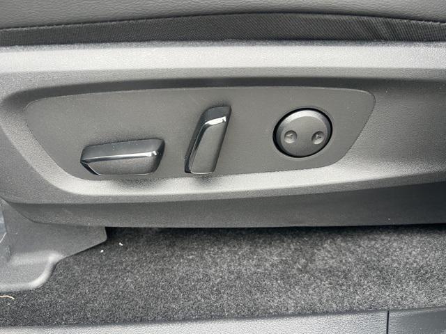 new 2025 Nissan Pathfinder car, priced at $37,841