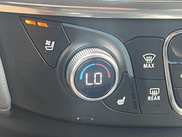 used 2021 Chevrolet Traverse car, priced at $31,900