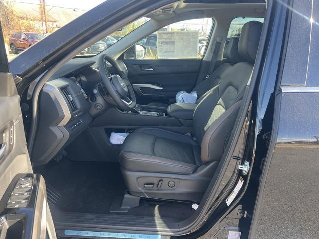 new 2025 Nissan Pathfinder car, priced at $43,631