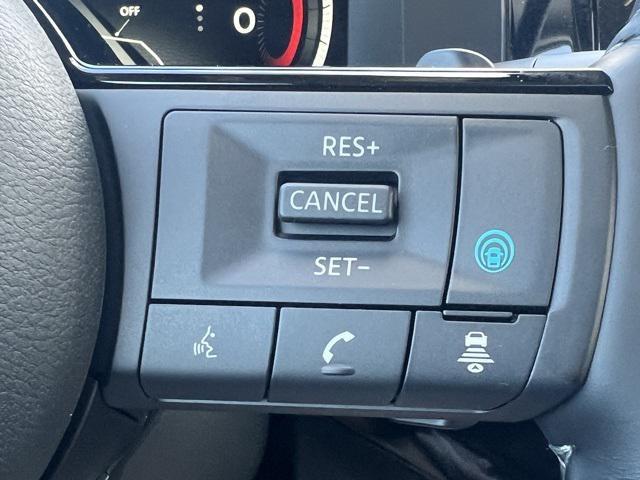 new 2025 Nissan Pathfinder car, priced at $43,631