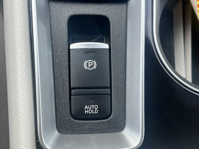 used 2022 Nissan Altima car, priced at $19,000