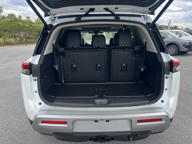 new 2025 Nissan Pathfinder car, priced at $50,018