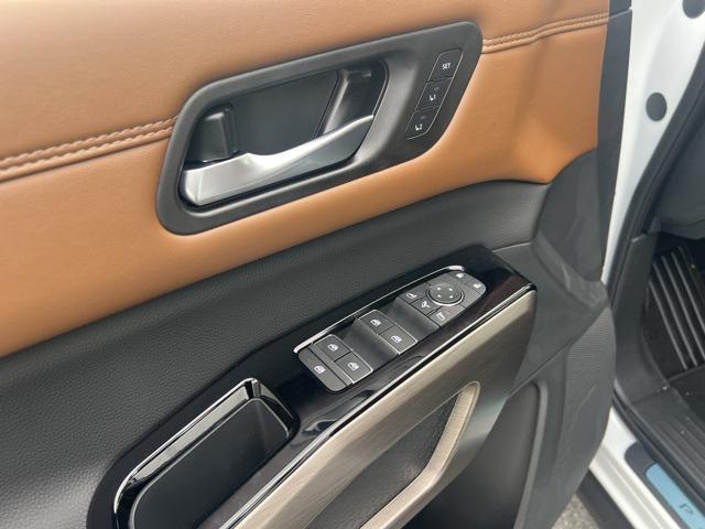 new 2025 Nissan Pathfinder car, priced at $45,285