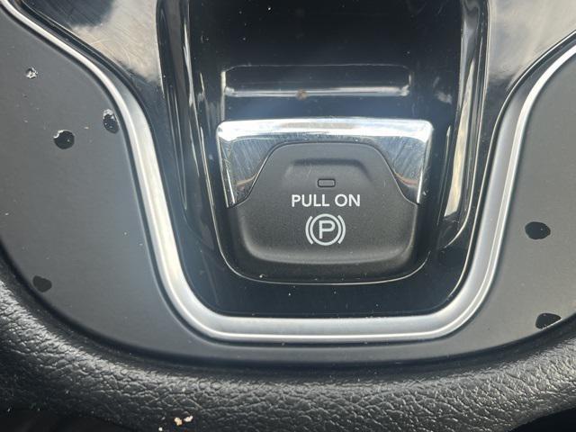 used 2020 Jeep Cherokee car, priced at $16,450