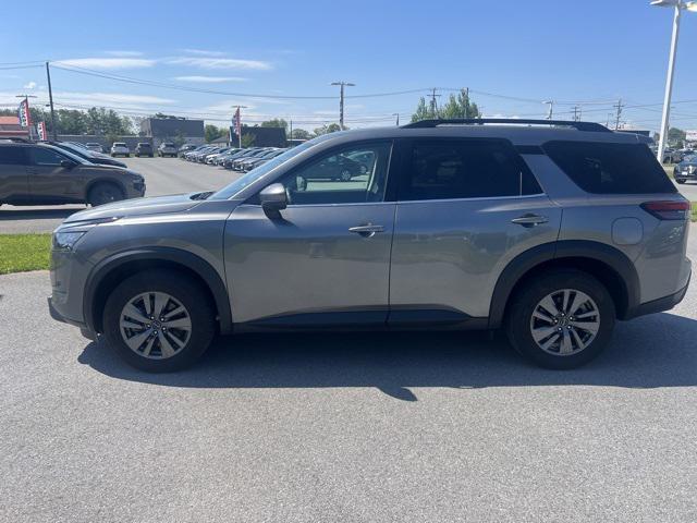 used 2024 Nissan Pathfinder car, priced at $33,400