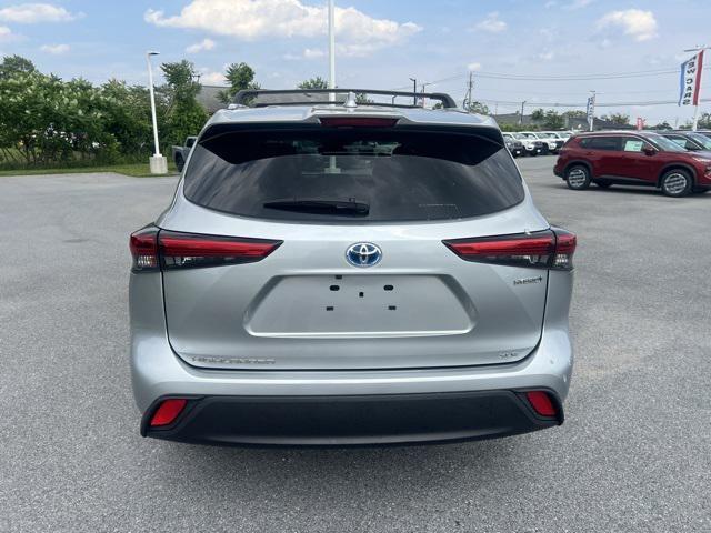 used 2023 Toyota Highlander Hybrid car, priced at $41,900