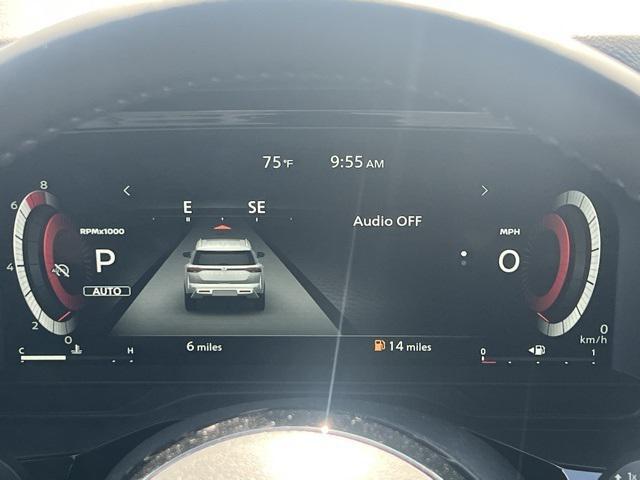 new 2025 Nissan Pathfinder car, priced at $46,673