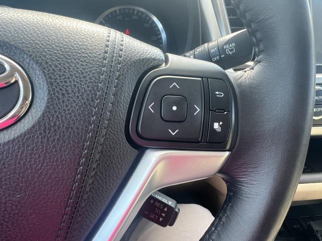 used 2015 Toyota Highlander car, priced at $17,600