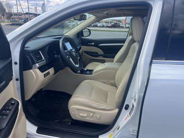 used 2015 Toyota Highlander car, priced at $17,600