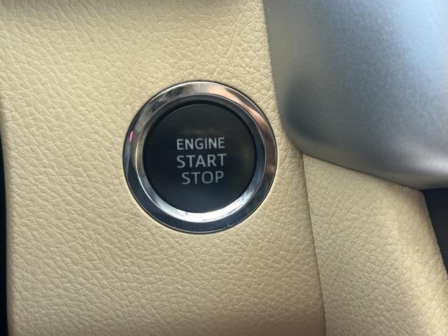 used 2015 Toyota Highlander car, priced at $17,600