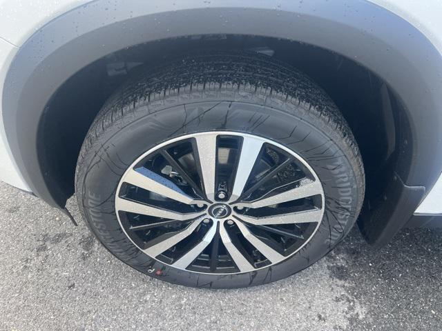 new 2025 Nissan Pathfinder car, priced at $43,835