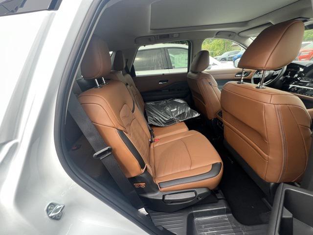 new 2025 Nissan Pathfinder car, priced at $44,732