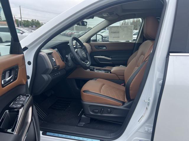 new 2025 Nissan Pathfinder car, priced at $44,732