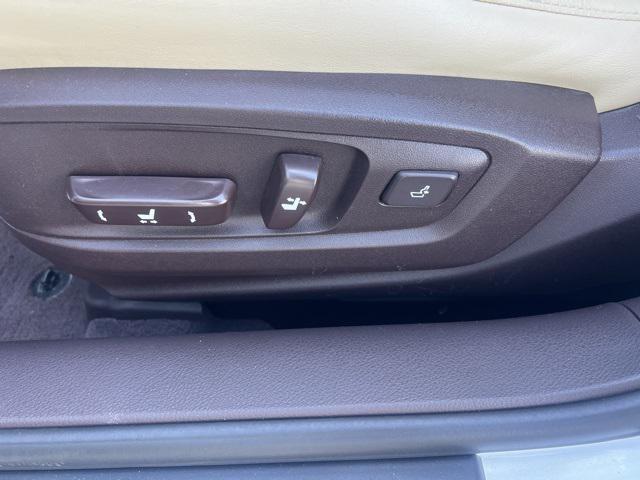 used 2016 Lexus ES 350 car, priced at $20,960