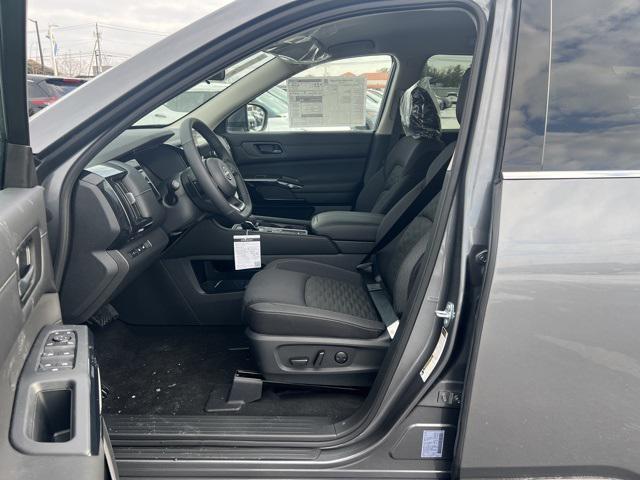 new 2025 Nissan Pathfinder car, priced at $38,478