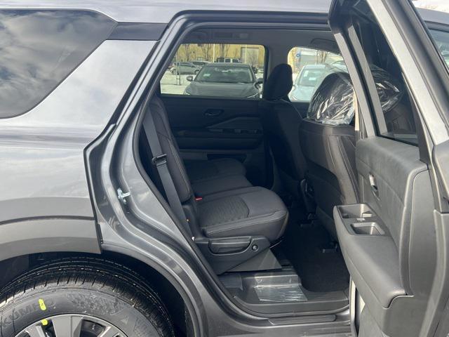 new 2025 Nissan Pathfinder car, priced at $38,478