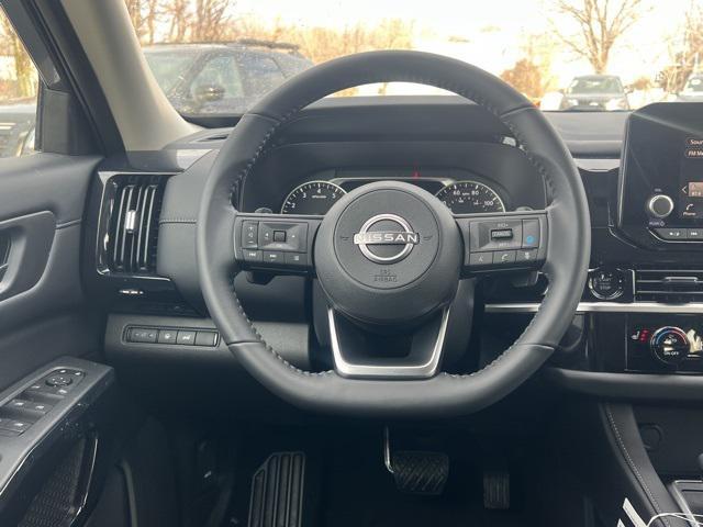 new 2025 Nissan Pathfinder car, priced at $38,478