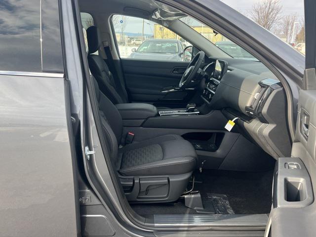 new 2025 Nissan Pathfinder car, priced at $38,478
