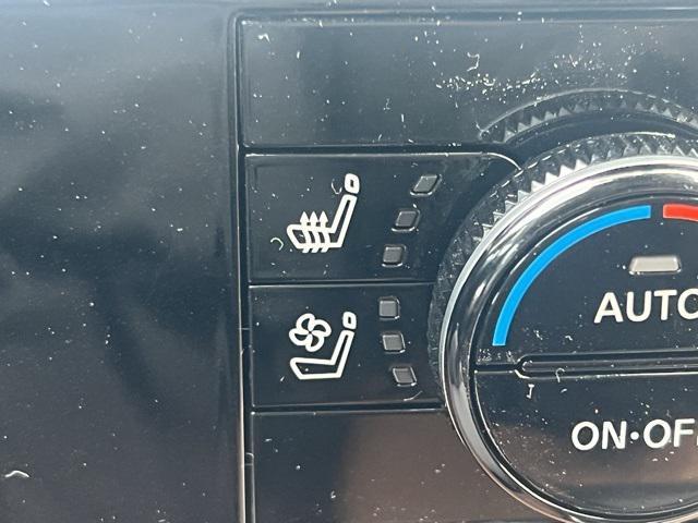 new 2025 Nissan Pathfinder car, priced at $45,313