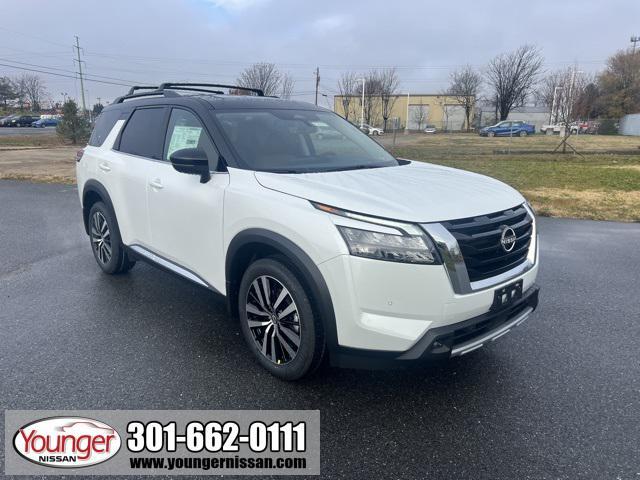 new 2025 Nissan Pathfinder car, priced at $45,313