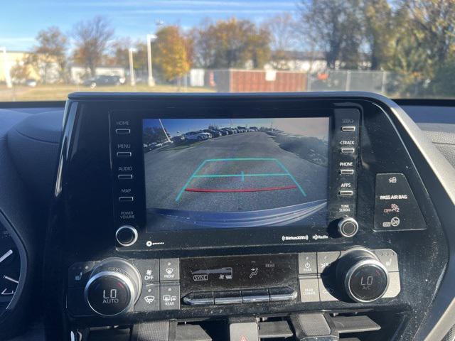 used 2021 Toyota Highlander car, priced at $33,000