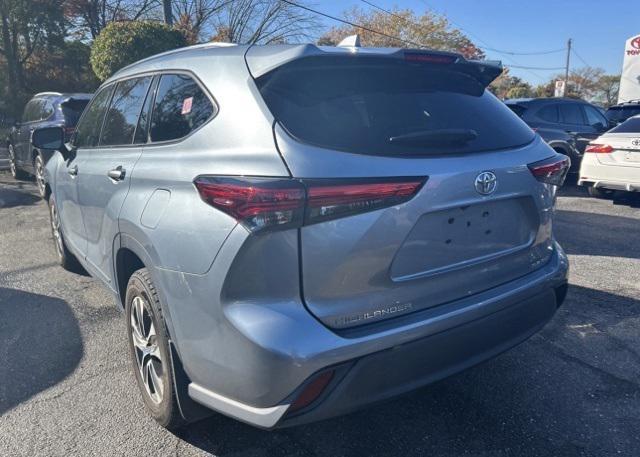 used 2021 Toyota Highlander car, priced at $33,000