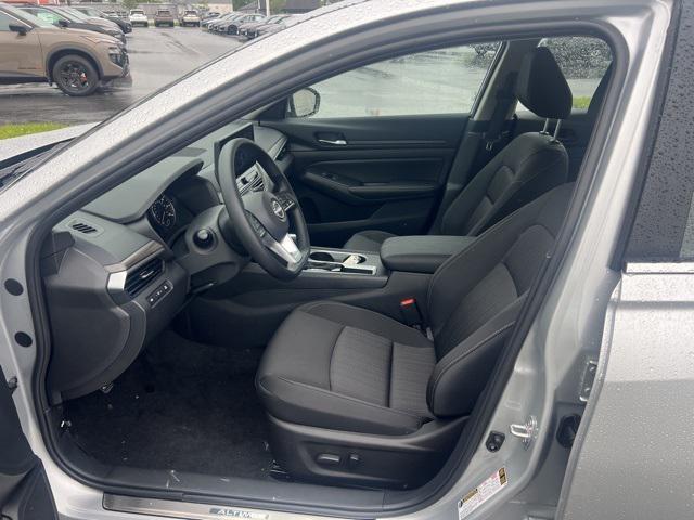 new 2025 Nissan Altima car, priced at $27,928
