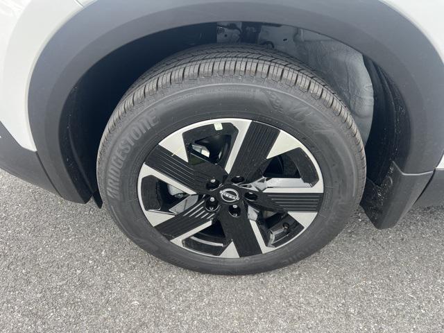 new 2025 Nissan Kicks car, priced at $25,355