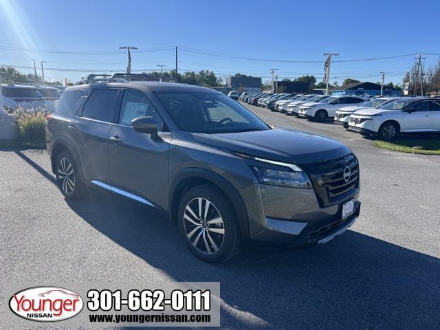 new 2025 Nissan Pathfinder car, priced at $44,359