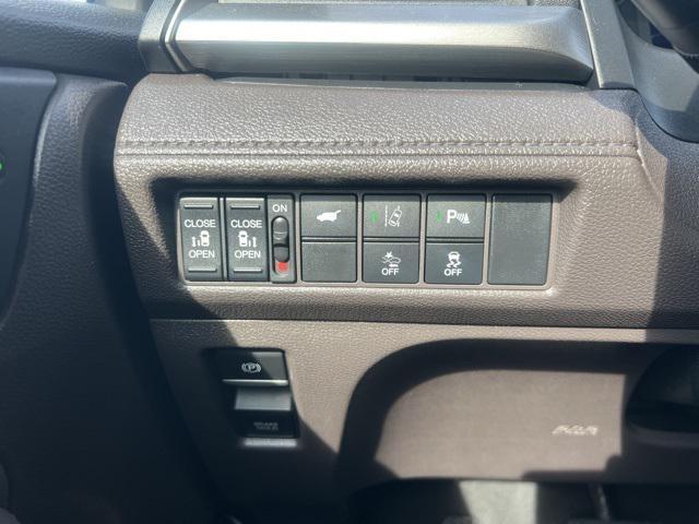 used 2018 Honda Odyssey car, priced at $25,000