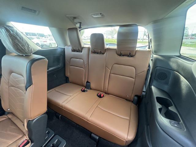 new 2025 Nissan Pathfinder car, priced at $44,332