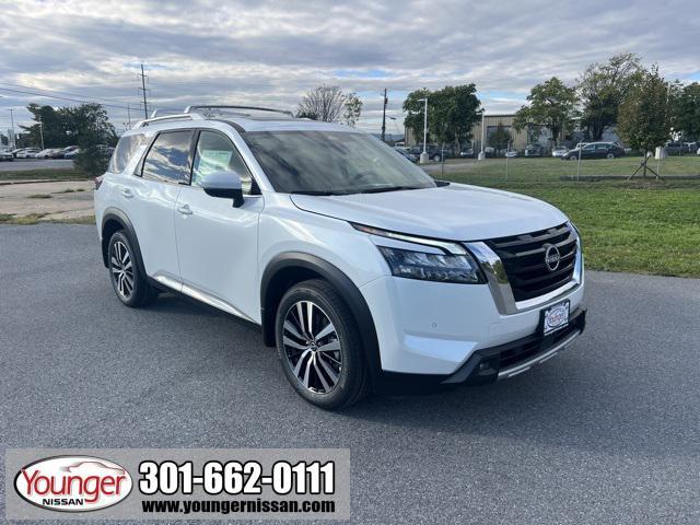 new 2025 Nissan Pathfinder car, priced at $44,332