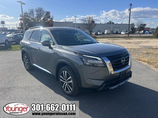 new 2025 Nissan Pathfinder car, priced at $43,346