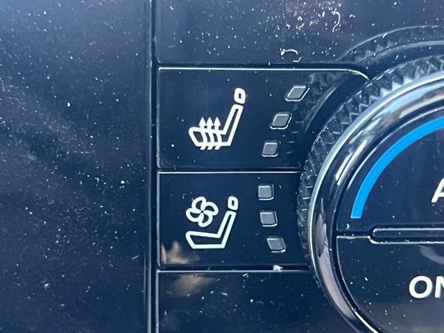 new 2025 Nissan Pathfinder car, priced at $43,346