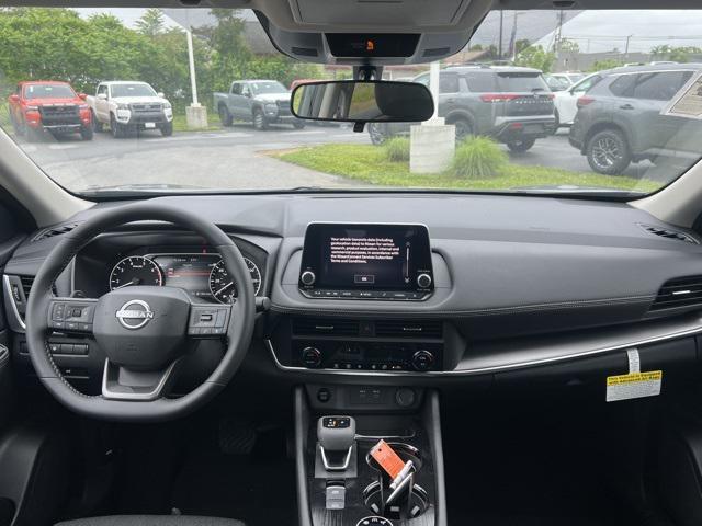 new 2025 Nissan Rogue car, priced at $30,514
