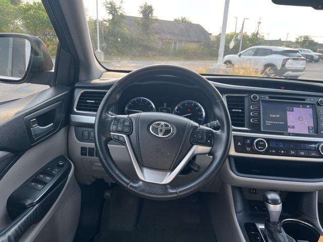 used 2015 Toyota Highlander car, priced at $16,443