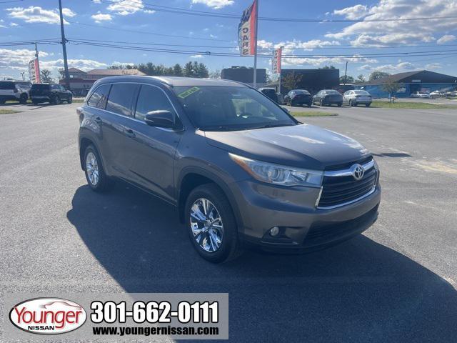 used 2015 Toyota Highlander car, priced at $14,600