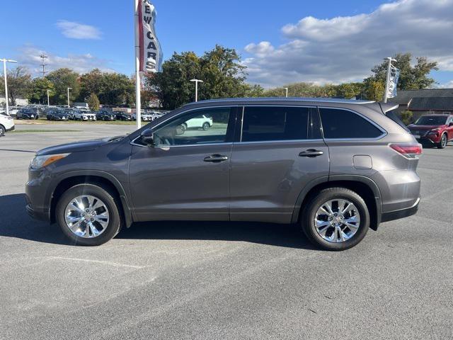 used 2015 Toyota Highlander car, priced at $14,600